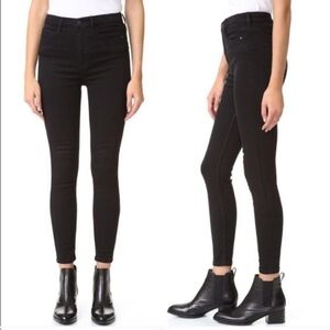 Free People Black stretchy high rise size 2 26 skinny leg Jeans worn only once